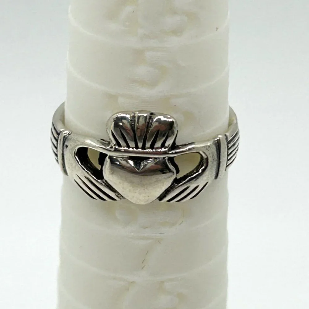 Vintage Sterling Silver Claddagh Ring Irish Celtic Jewelry Signed HVP 925 Size 6 - Picture 11 of 11